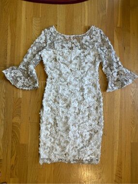 ADRIANNA PAPELL DRESS/IVORY/SIZE 6/LENGTH 37'/RETAIL$169/LINED